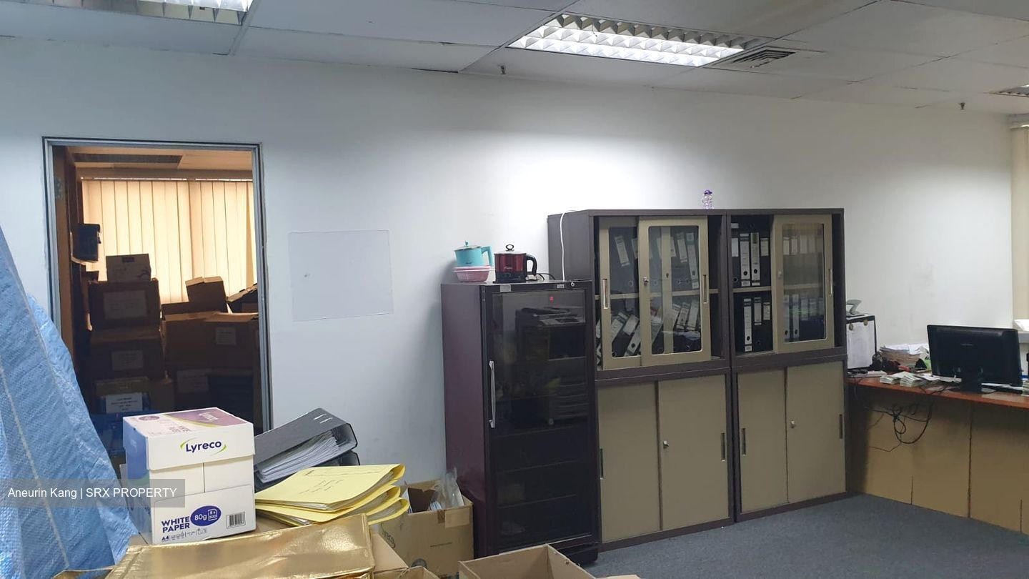 North Bridge Centre (D7), Office #382409521